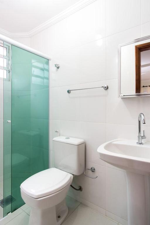 Apartamento A 100 Metros Da Praia, Bem Localizado, Com Ar Condicionado E Wi-Fi -23 - Edificio Lenamar II Ubatuba Buitenkant foto